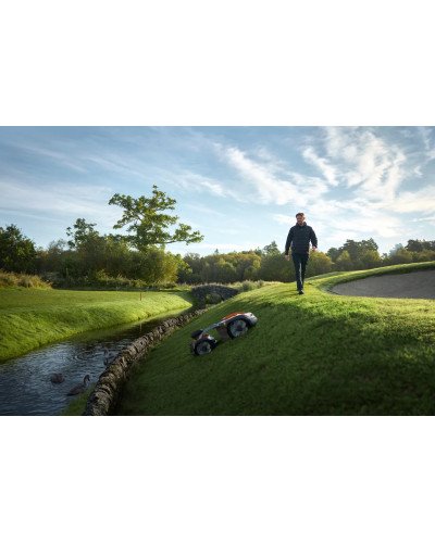 Robot tondeuse Automower AM535 AWD EPOS professionnel Husqvarna